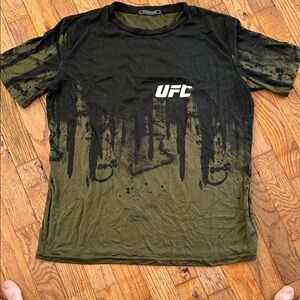 UFC Men's Black and Olive Drip Tee